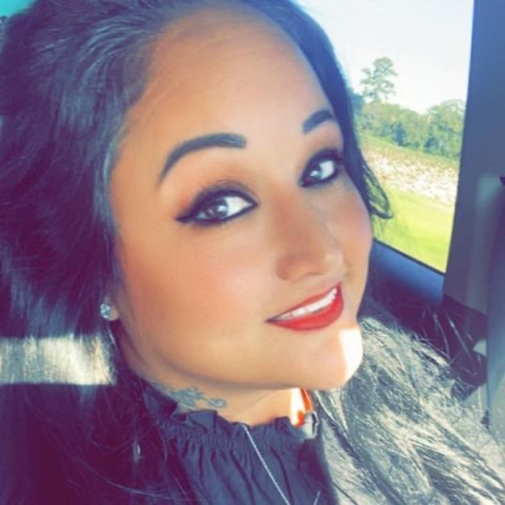 Meet your Posher, Victoria